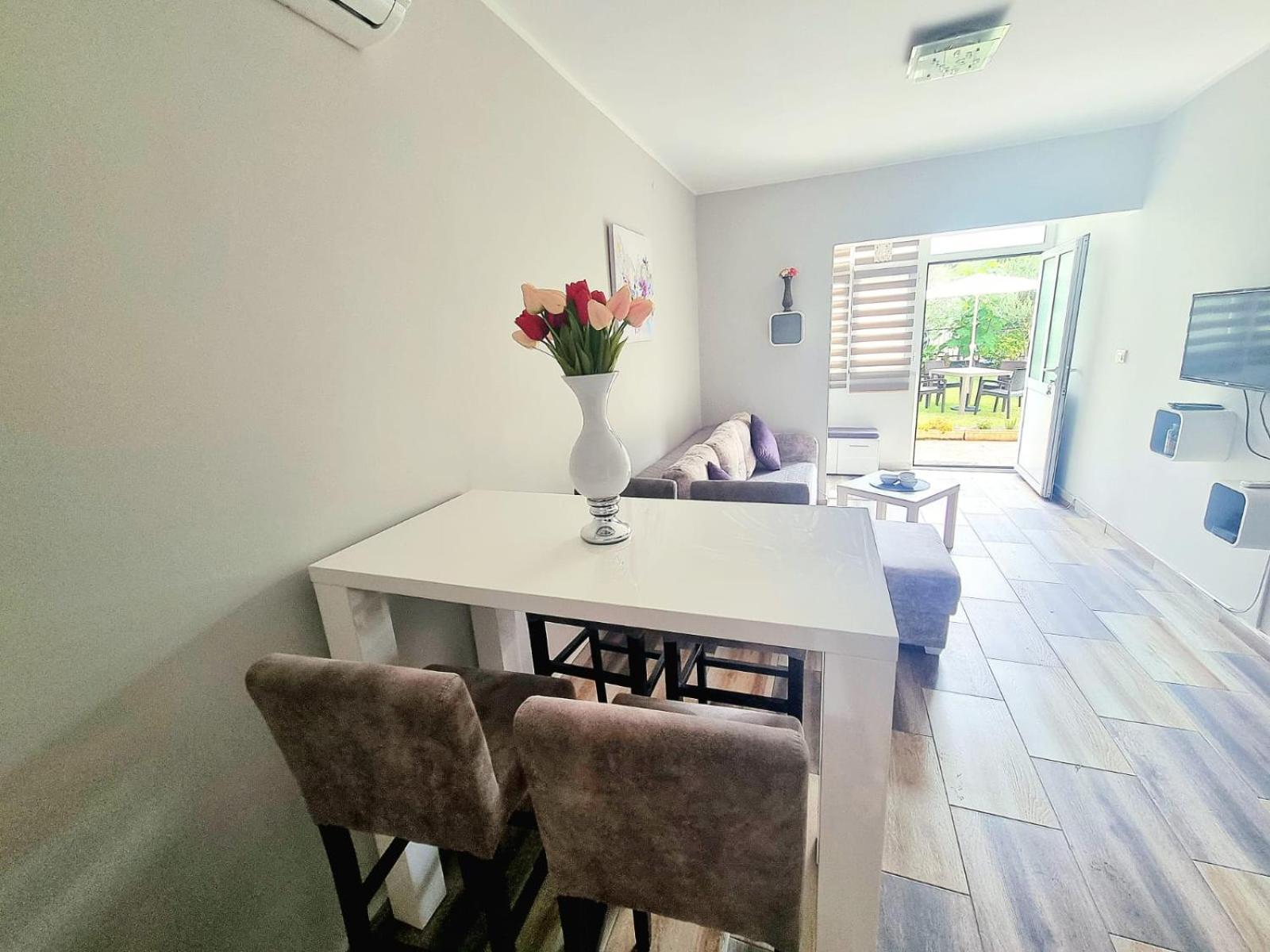 Apartment Krstos Place *