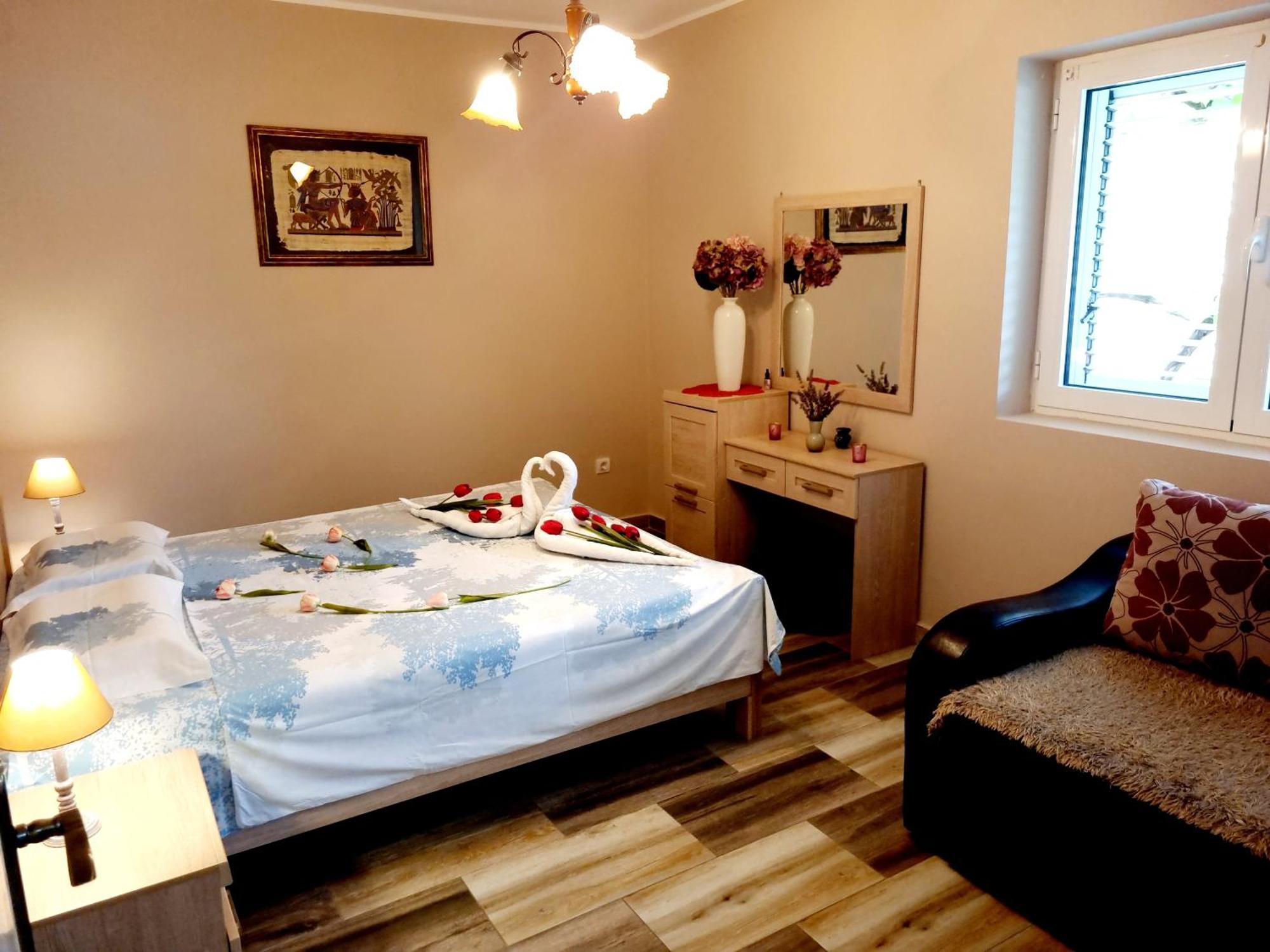 Krstos Place * Kotor