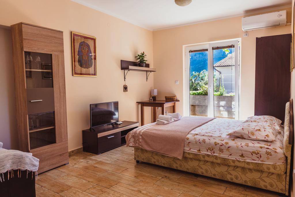 Apartment Krstos Place
